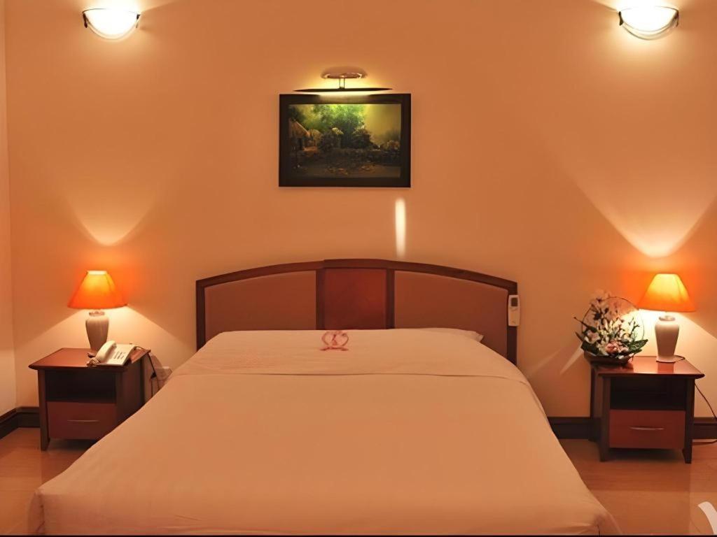 Cwd Hotel Hanoi Exterior foto