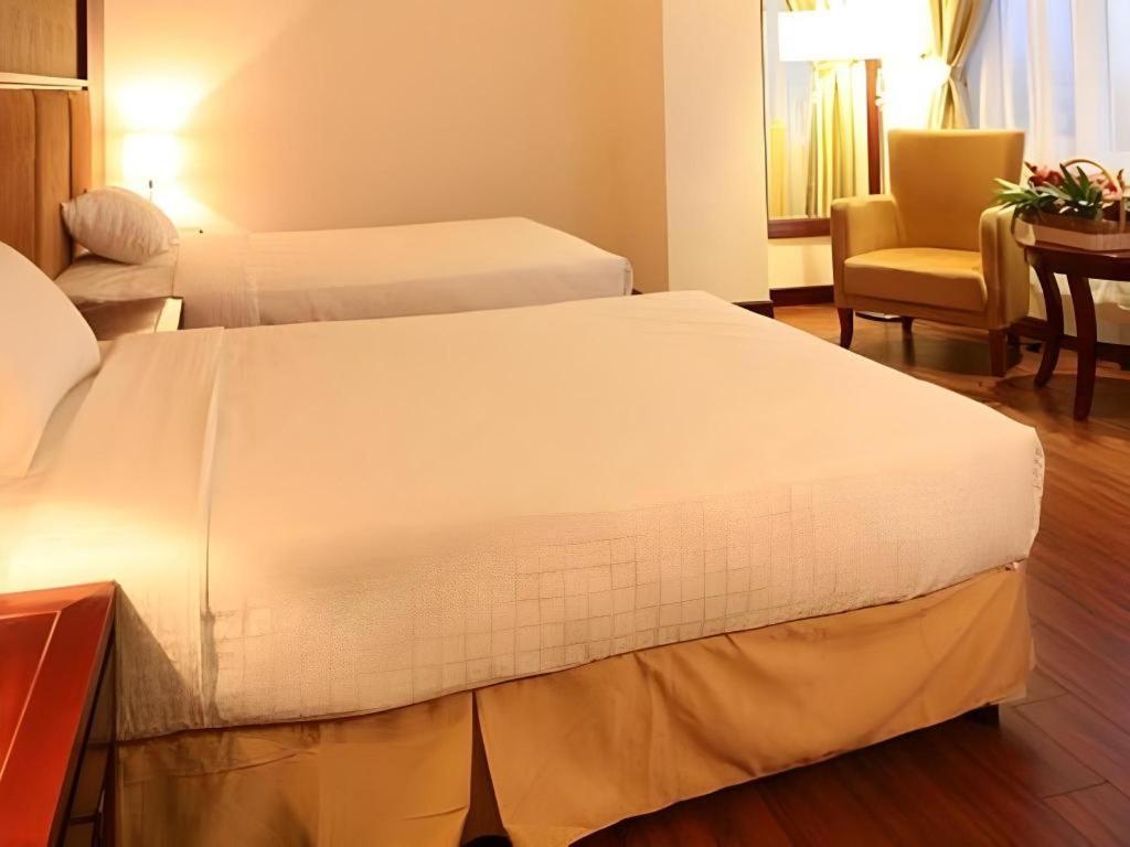 Cwd Hotel Hanoi Exterior foto