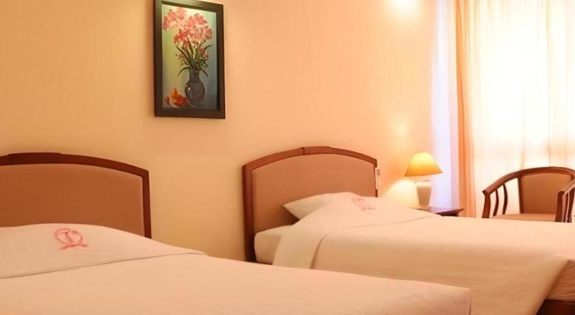 Cwd Hotel Hanoi Exterior foto